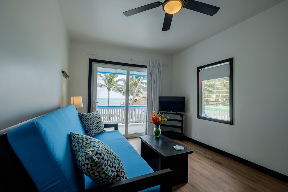 Aquavista Beachfront Suites 15/29