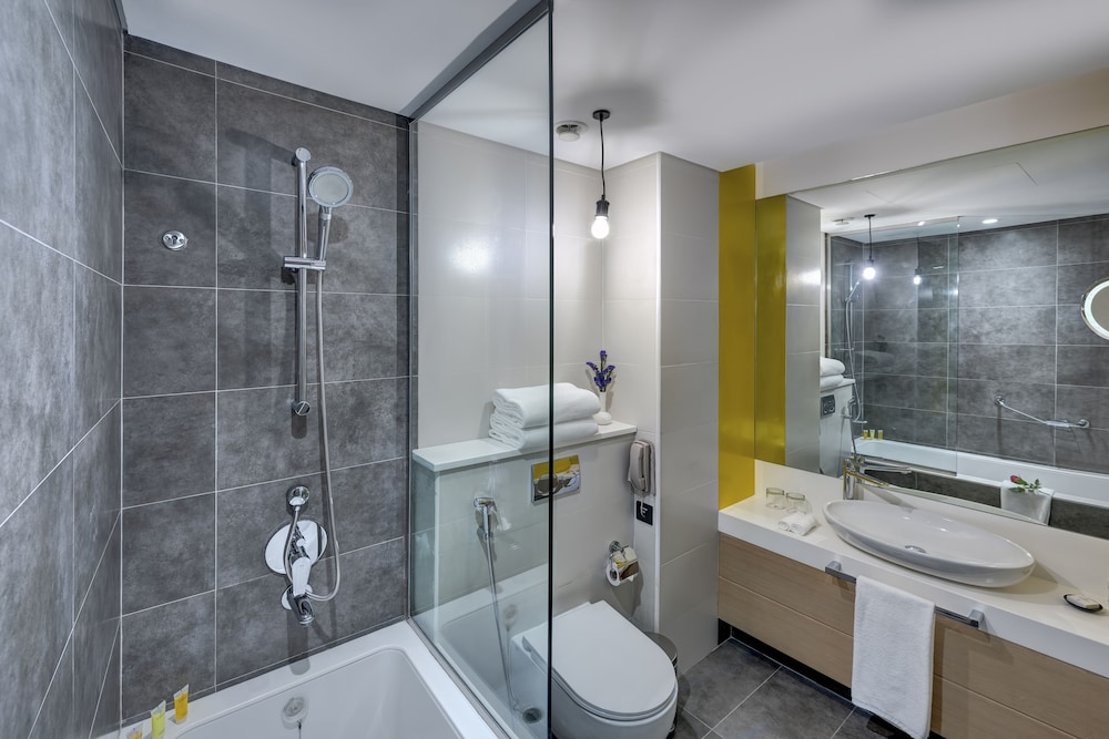 Al Khoory Urban Hotel 12/50