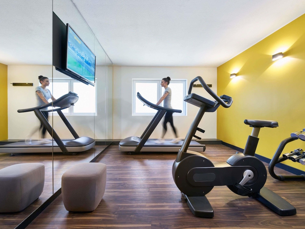 NOVOTEL MASSY PALAISEAU 49/80