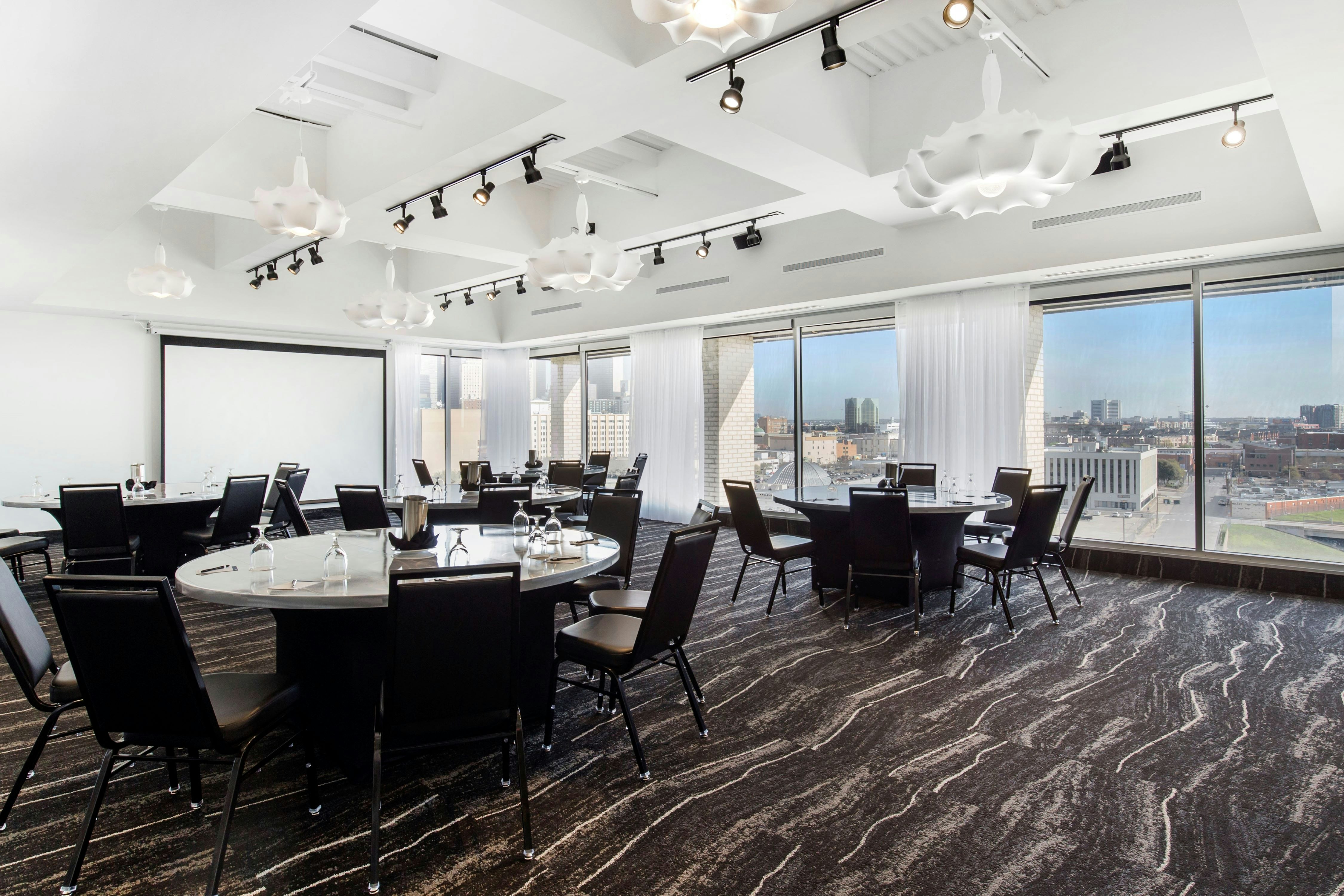 Lorenzo Hotel Dallas, Tapestry Collection by Hilton 65/82