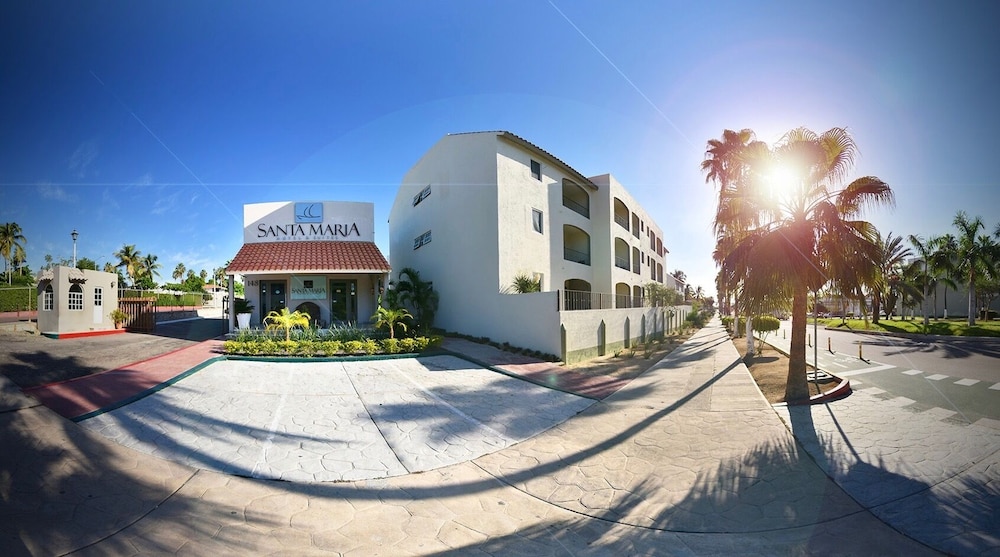 Santa Maria Hotel And Suites 36/47