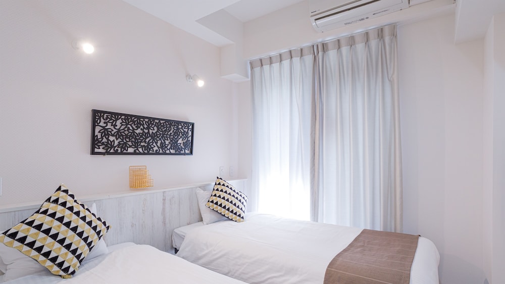 Living Inn Asahibashiekimae Premier 35/60