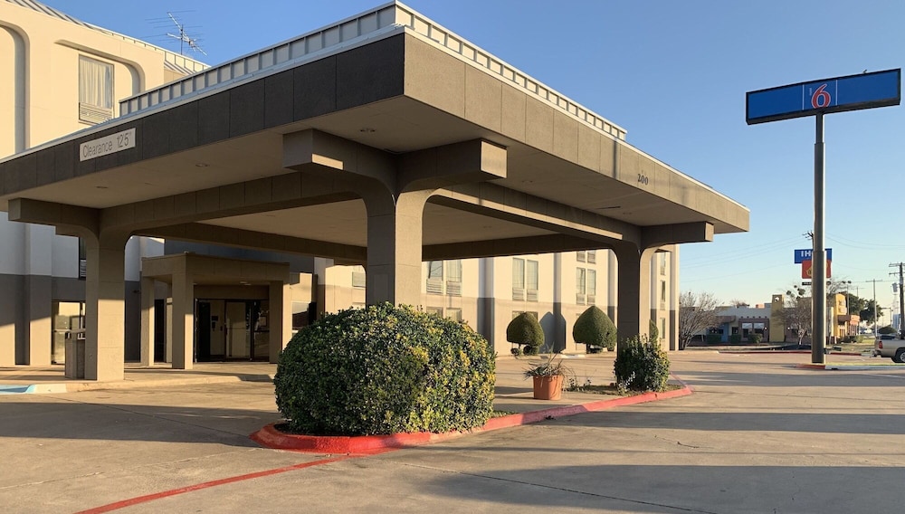 Motel6 Lewisville, TX - Medical City in LEWISVILLE - TX