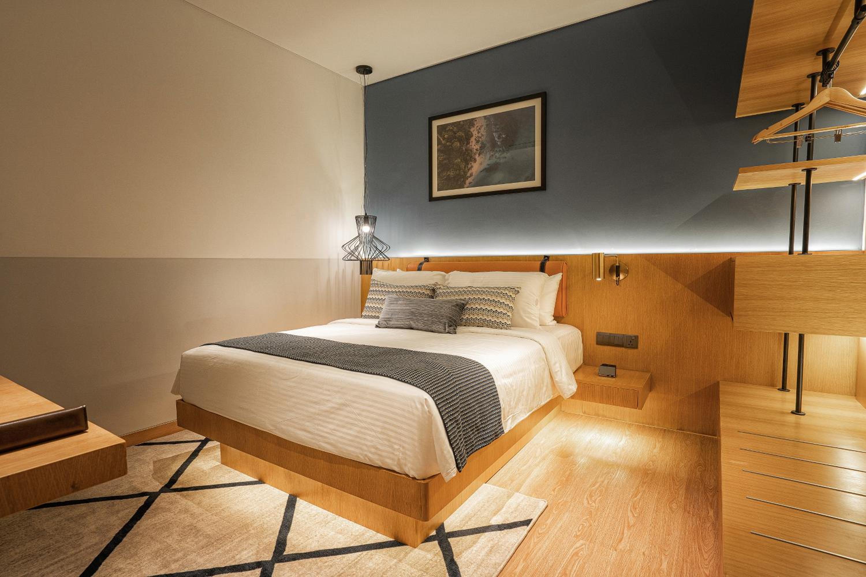 2-BEDROOM DELUXE SUITE