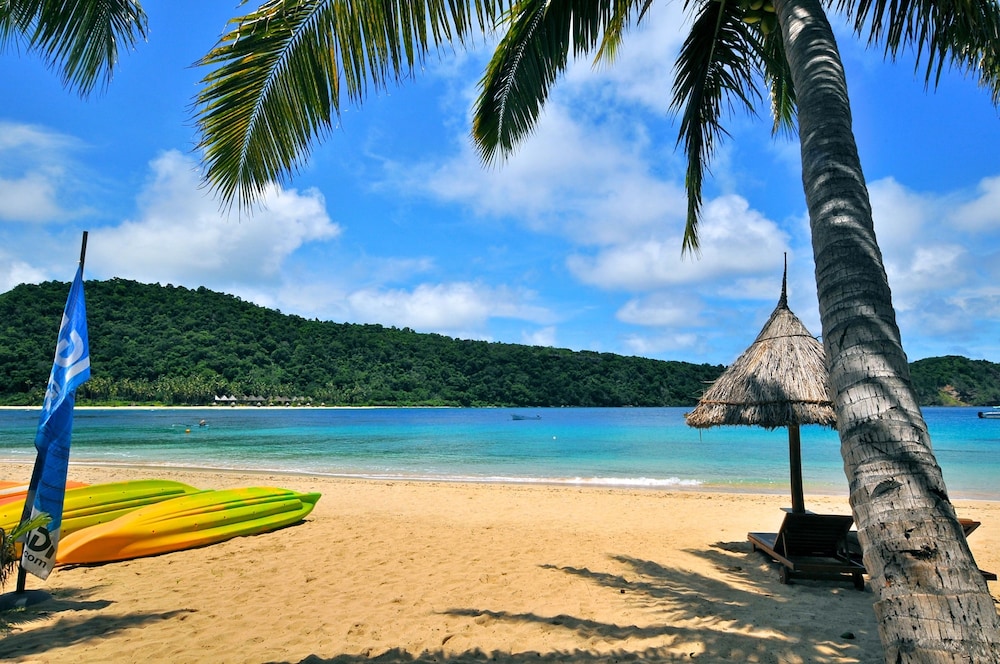 Paradise Cove Resort 67/74
