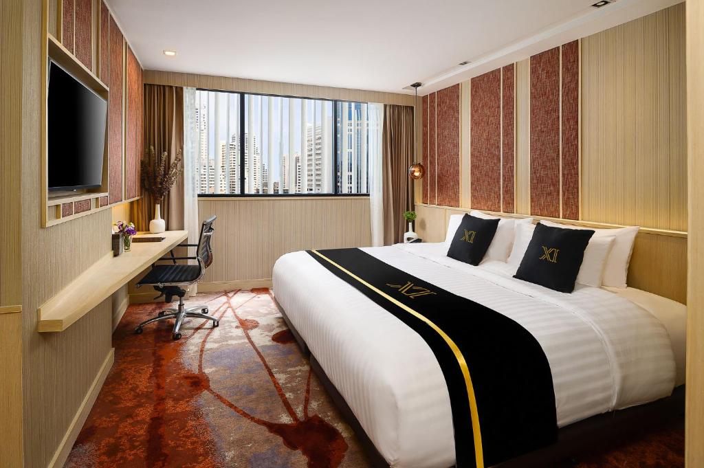 DELUXE ROOM