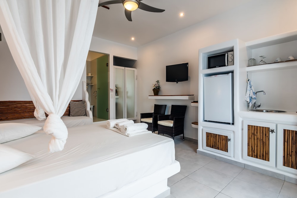 Niki Savvas Studios And Suites 25/73