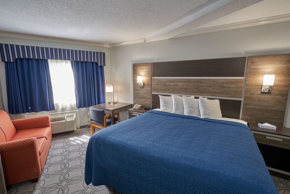 Ambassador Inn Suites 15/43