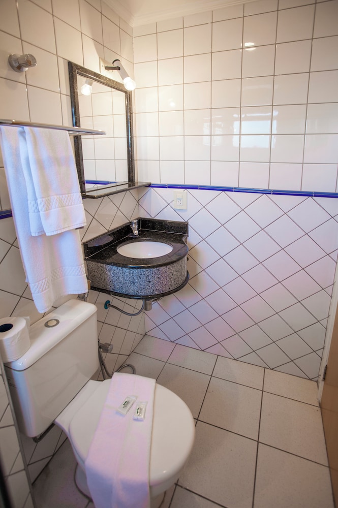 Master, Apartment, Triple, 1 Queen and 1 Single Bed، Astron Associado Estoril Hotel 3/3