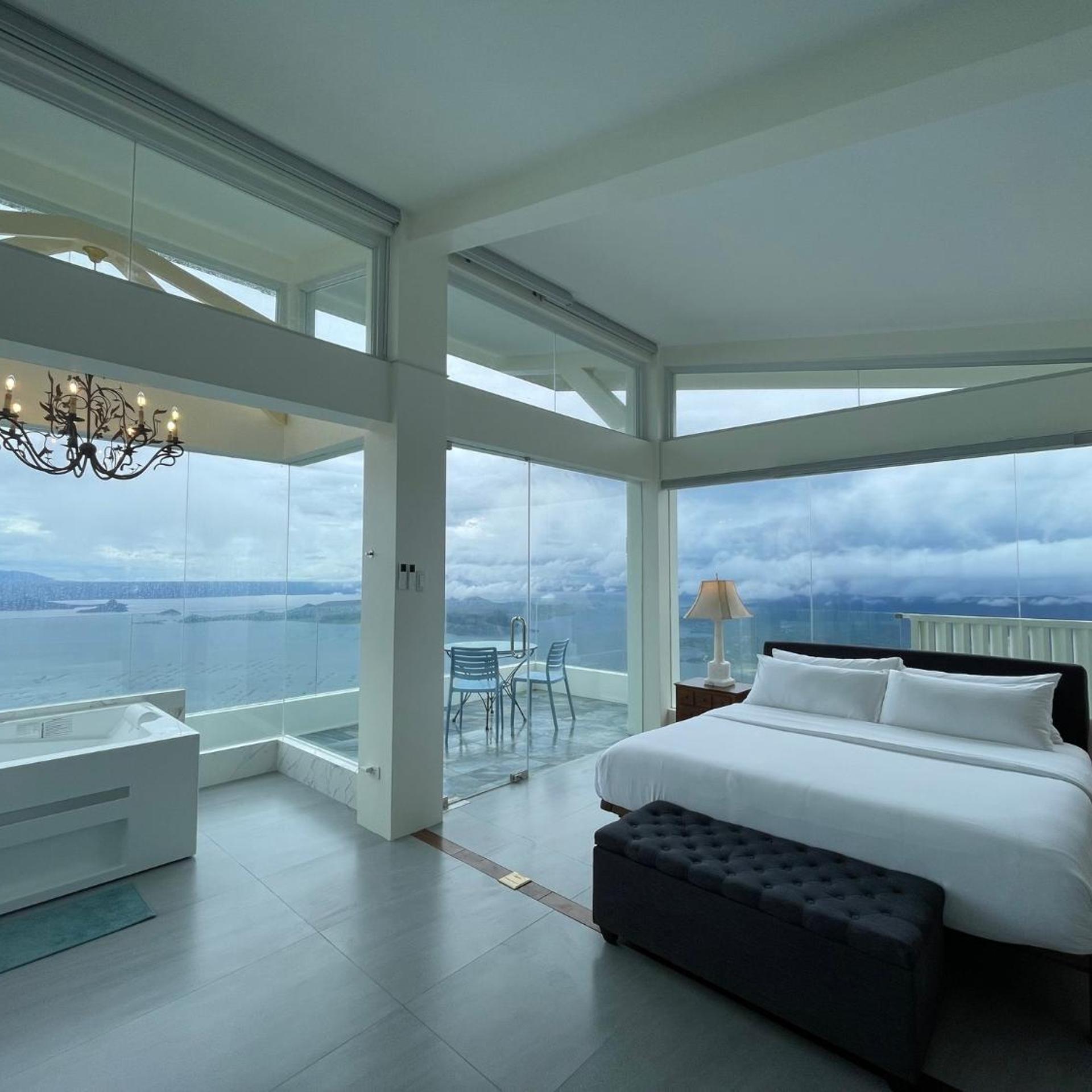 The Carmelence View 15/43