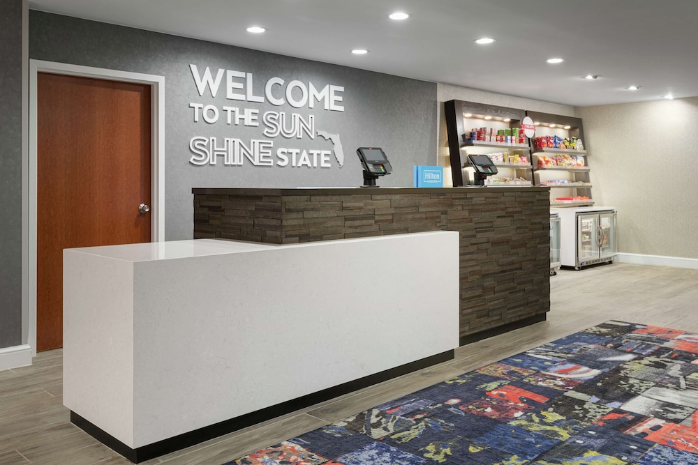 Hampton Inn & Suites Tampa/Ybor City/Downtown 9/42
