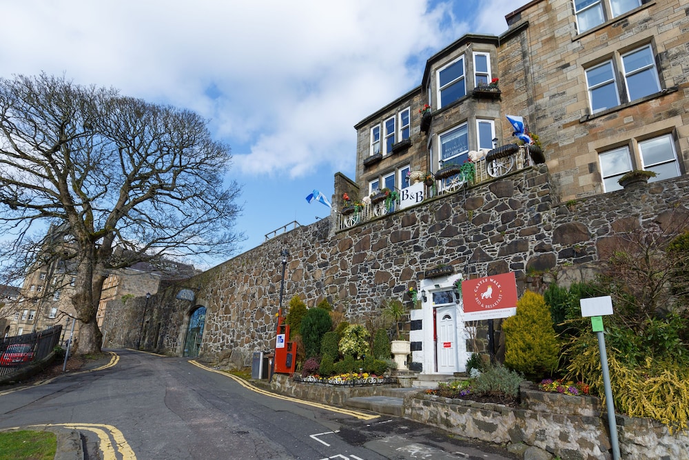 Castle Walk Bed & Breakfast 39/47