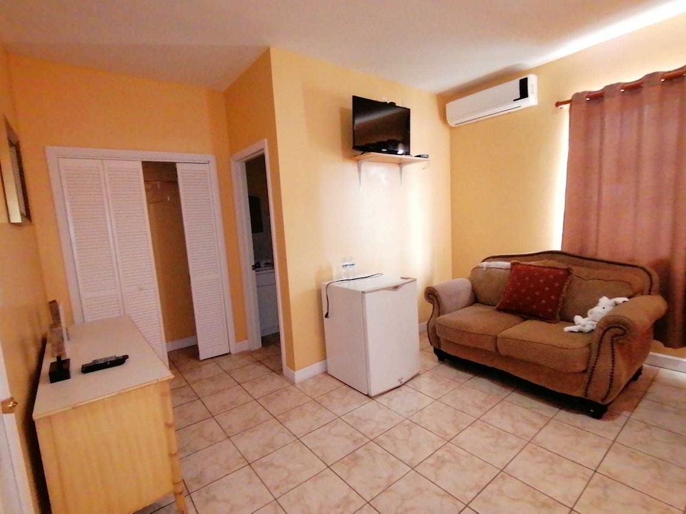 Sunset Ridge Hotel 38/55