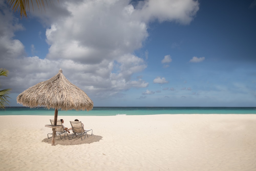 Manchebo Beach Resort & Spa 70/74