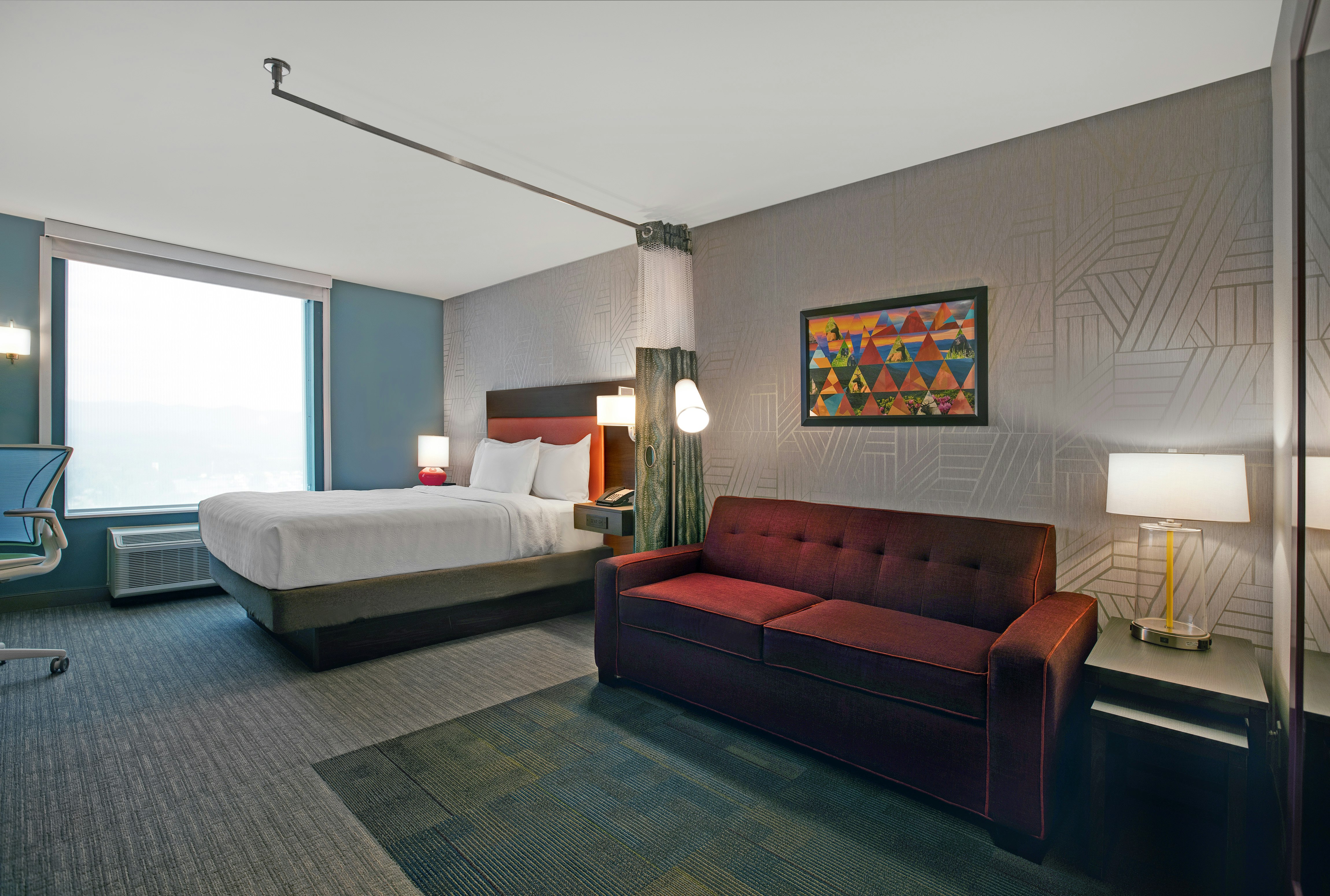 STUDIO, QUEEN BED