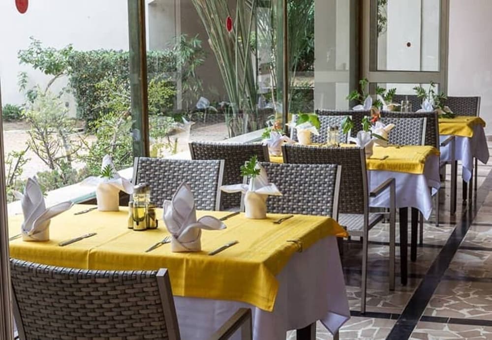 Tunisia Lodge 19/32