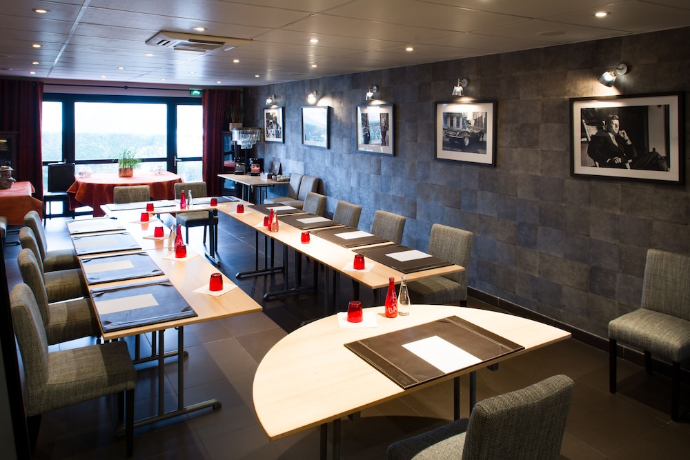 Comfort Hotel Cergy Pontoise Comfort FR06 25/36