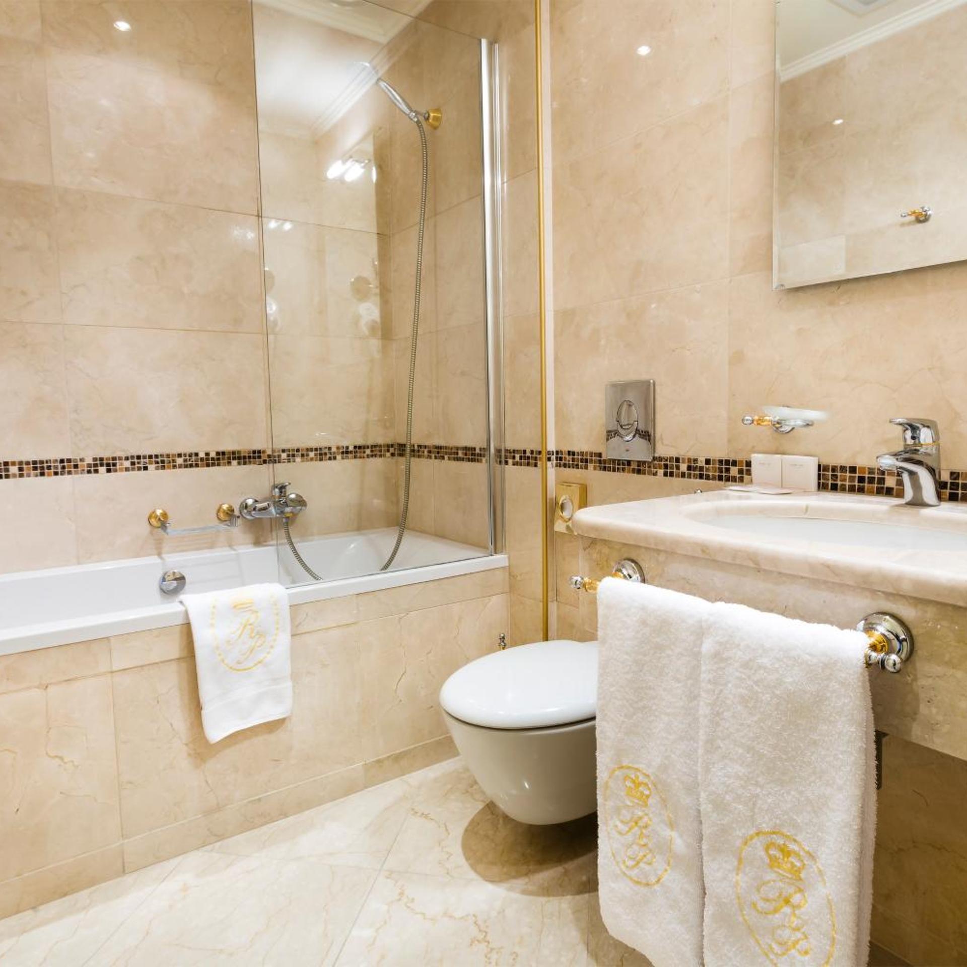 غرفة ديلوكس بسرير مزدوج أو سريرين منفصلين، Luxury Family Hotel Royal Palace 5/5