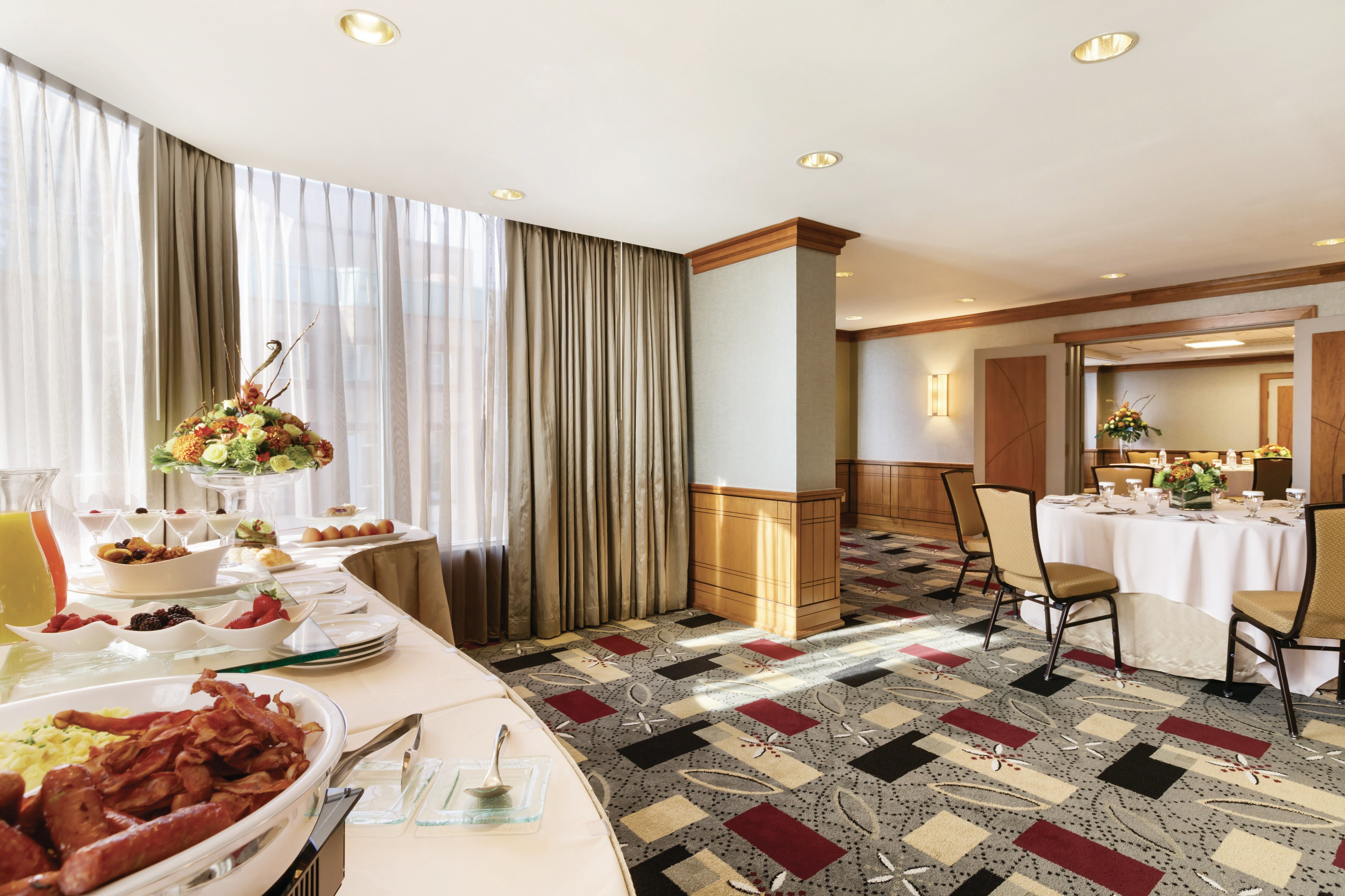 Doubletree By Hilton Hotel Toronto Downtown 44/83