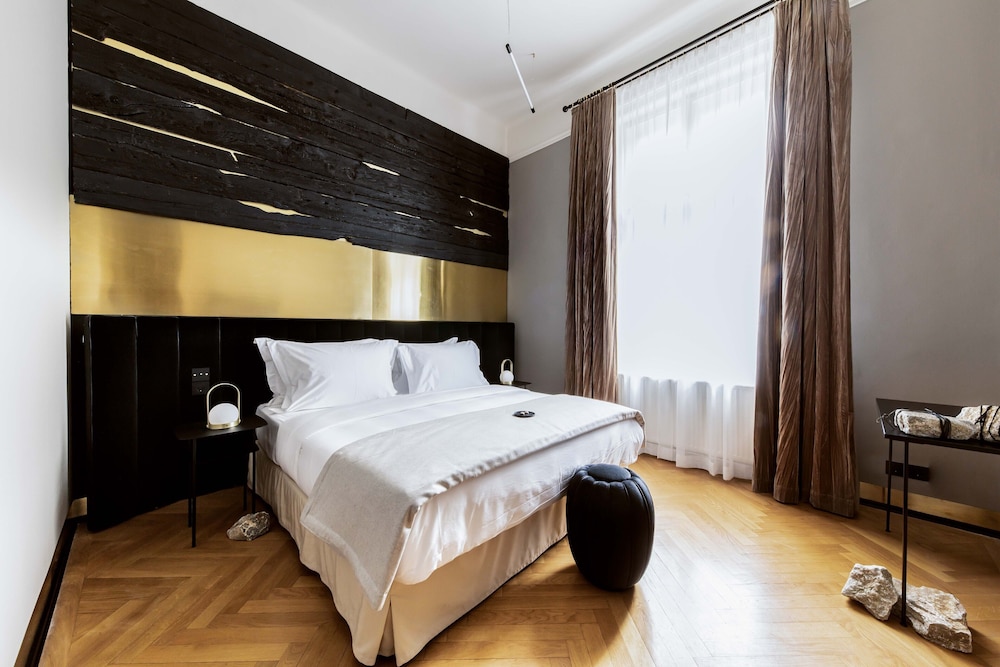 Zola Hotel Palais de Boheme 11/32