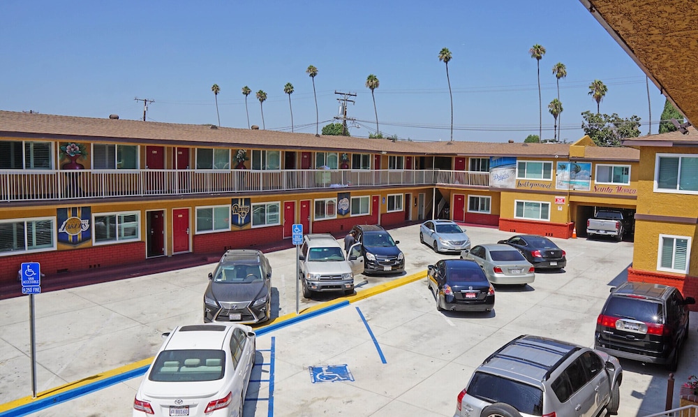 Sea Breeze Inn 20/25