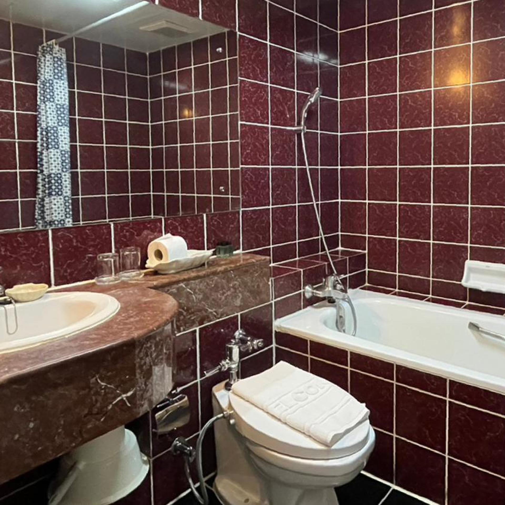 غرفة بسريرين منفصلين، Yellow Ribbon Hills Boutique Suites 7/8