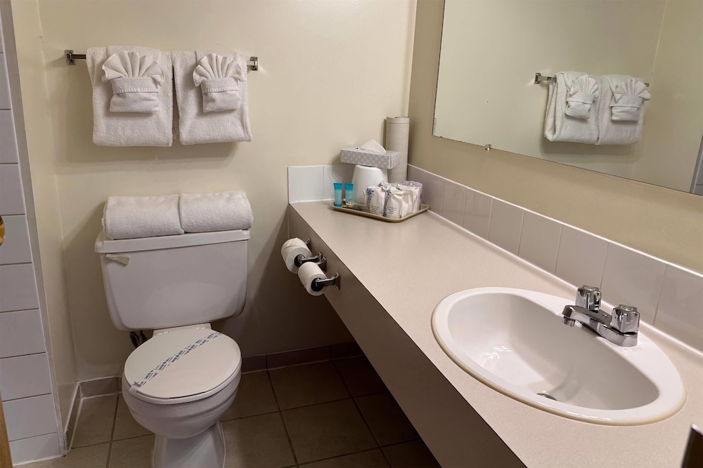 Travelodge by Wyndham Chetwynd 38/42