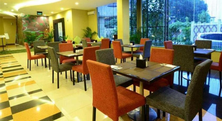 IPB Hotel And Convention Center 20/30