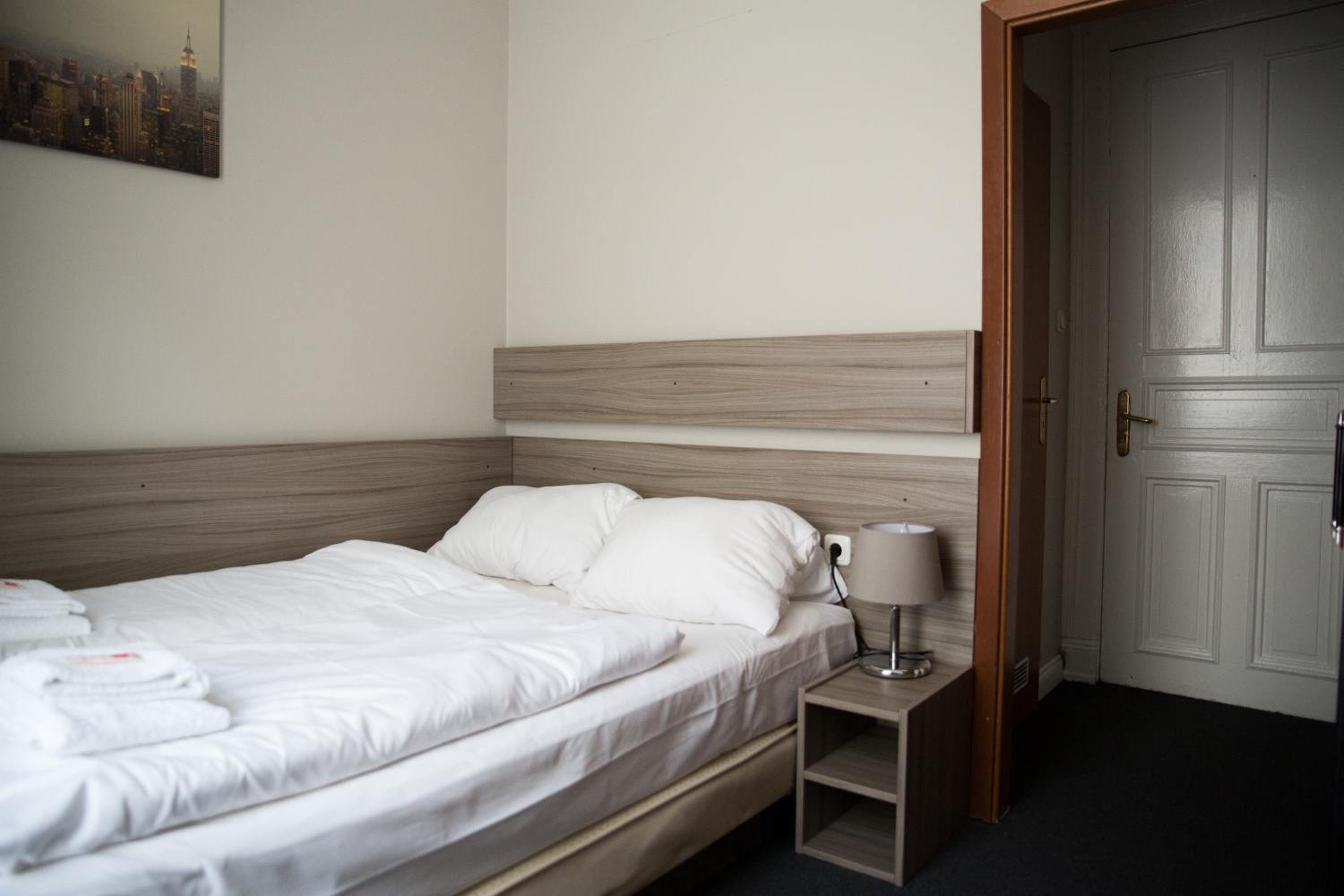 City Hotel - HEEFA OHG 8/21