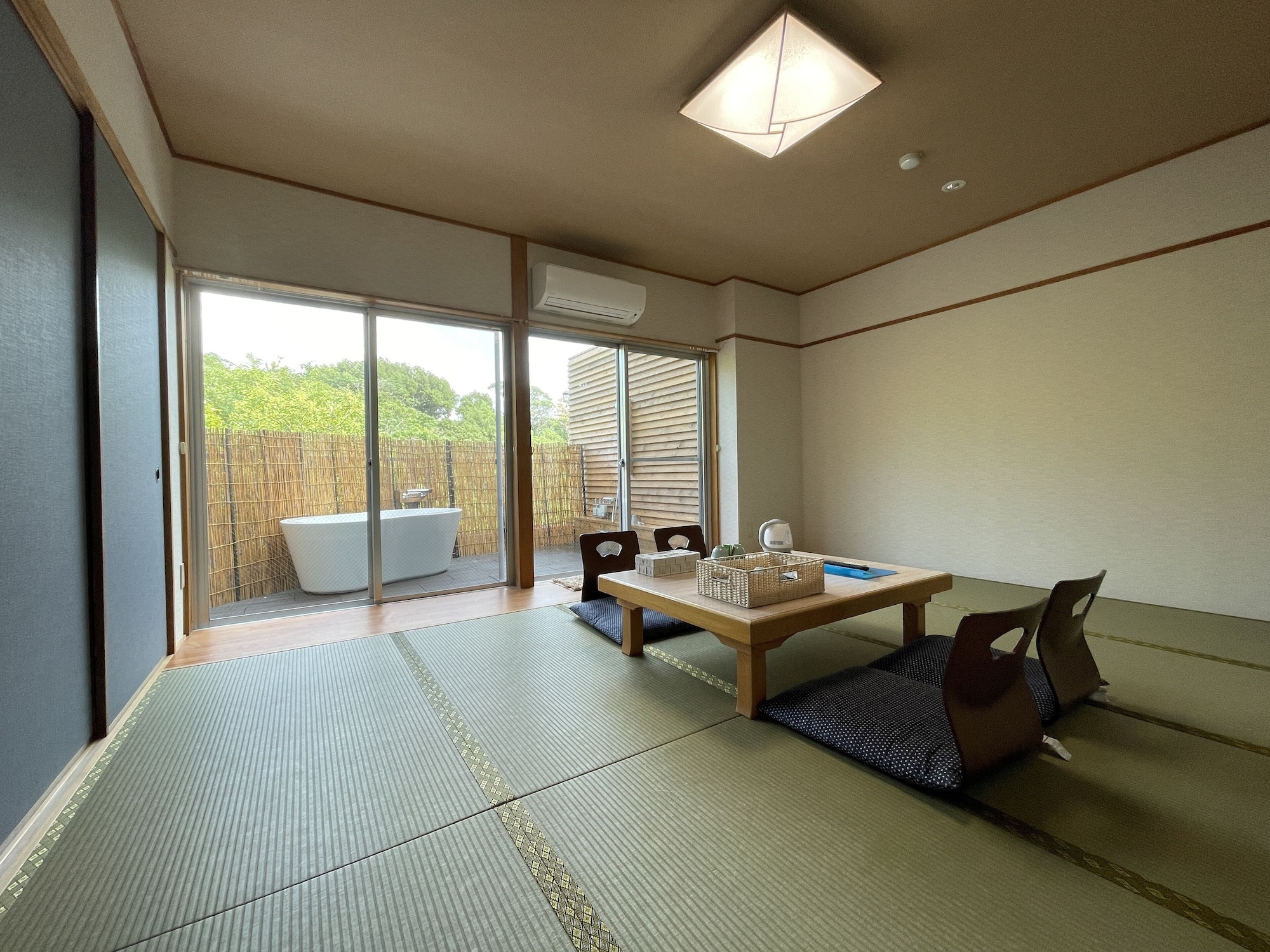 Japanese, 5 Futon Beds, Outdoor Bath, Tatami, Annex