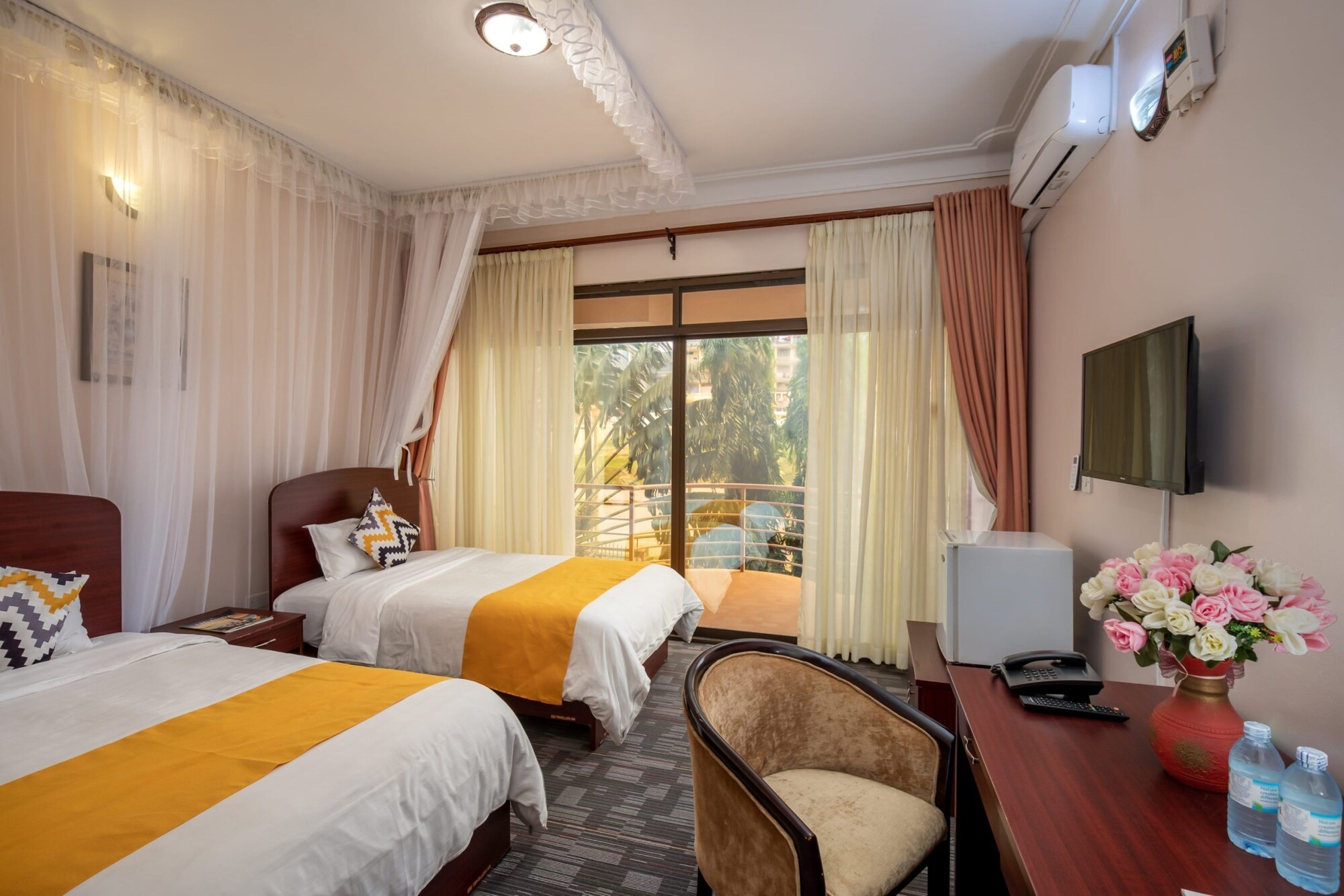 ROOM, TWIN BEDS, ACCESSIBLE