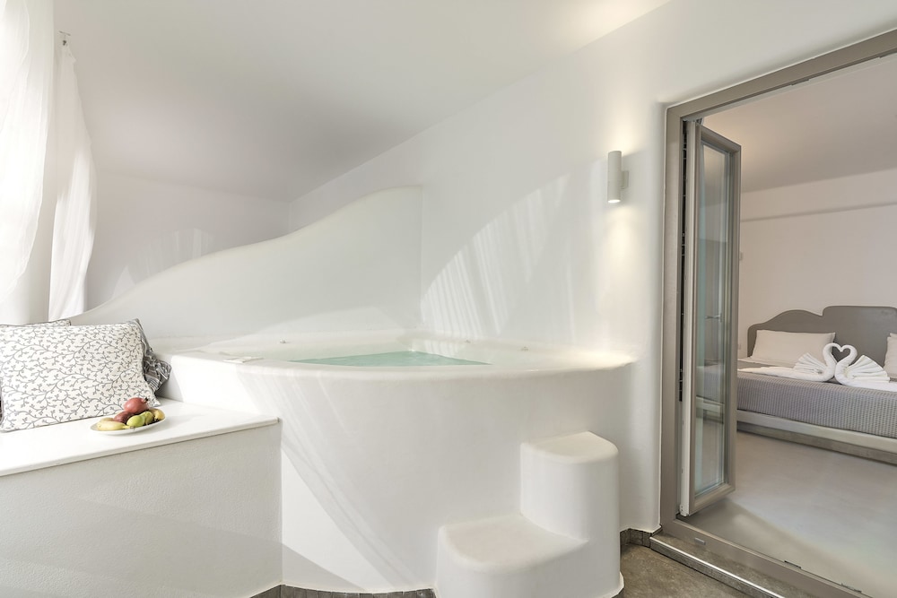 LA BELLEZZA ECO BOUTIQUE HOTEL 50/50