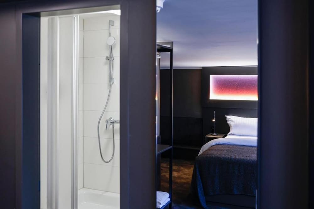 Sleephotels Cosmos 36/41
