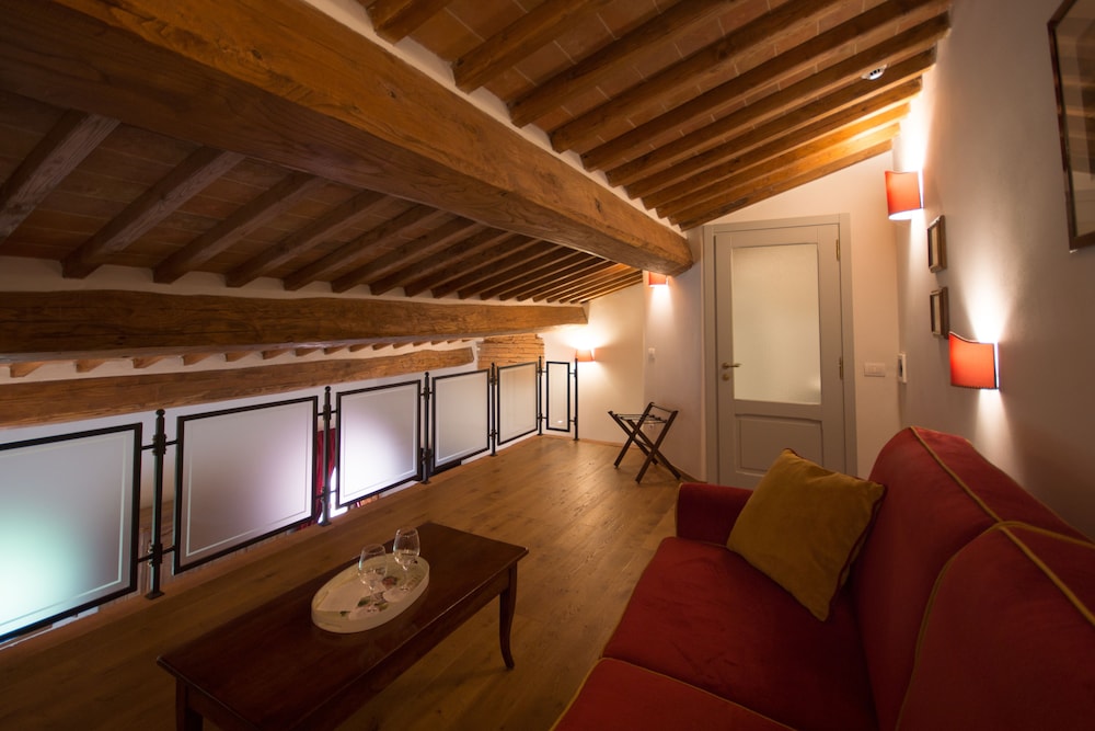 Palazzo Pacini 42/77