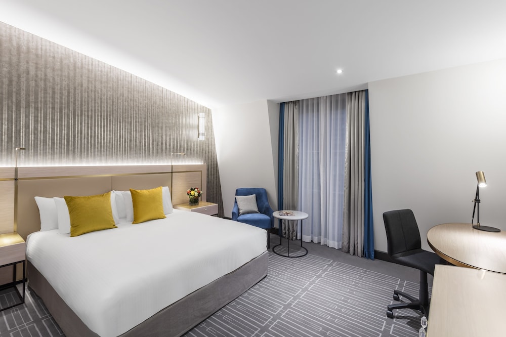 Paradox Sydney 24/56