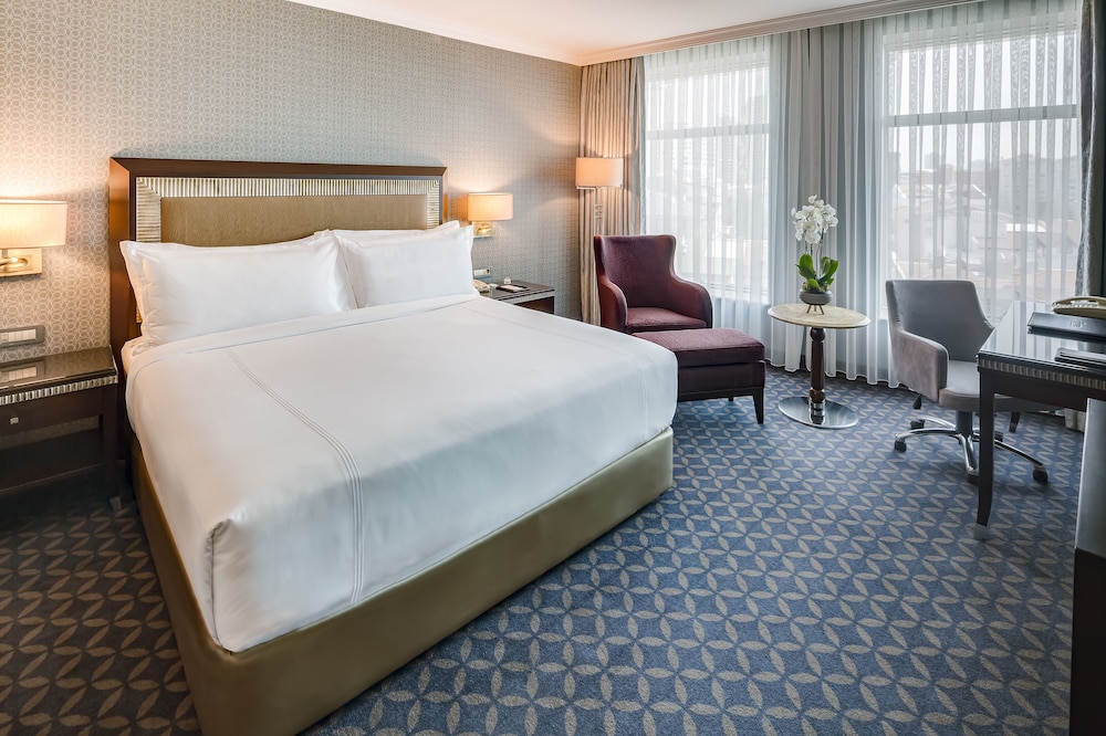 EXECUTIVE, KING BED, CITY VIEW
