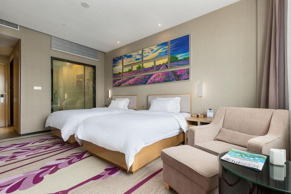 Deluxe, Twin Beds