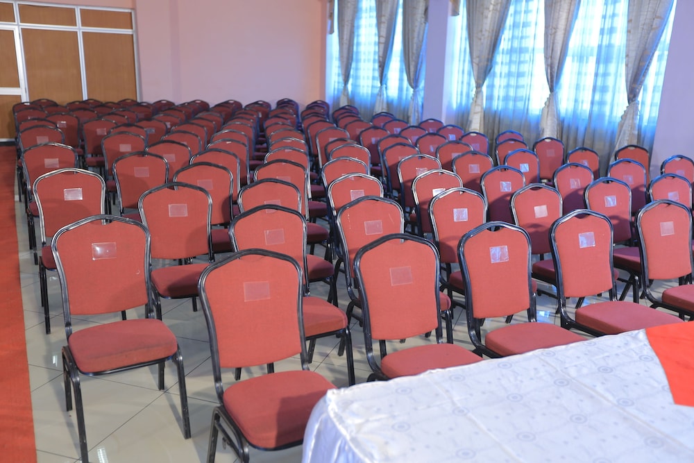 Sarem International Hotel 42/50