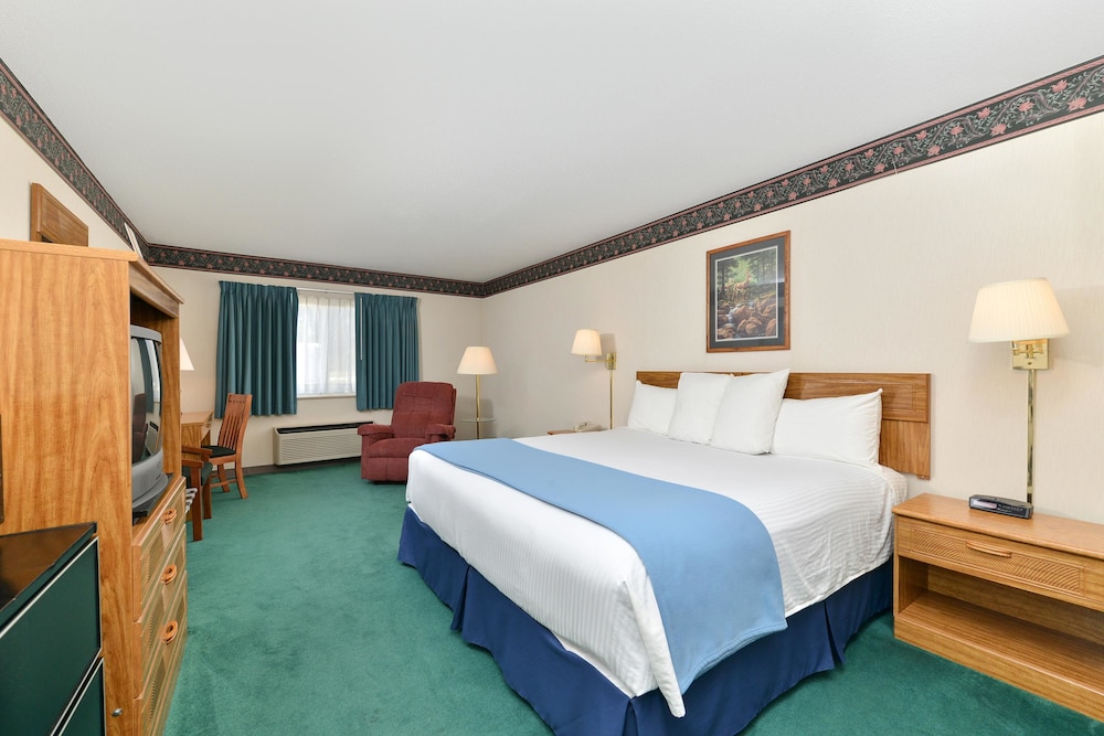 Americas Best Value Inn Tahquamenon Country 16/30