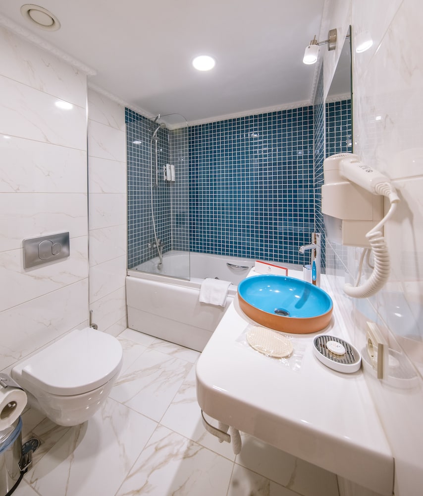 Senatus Hotel 50/50