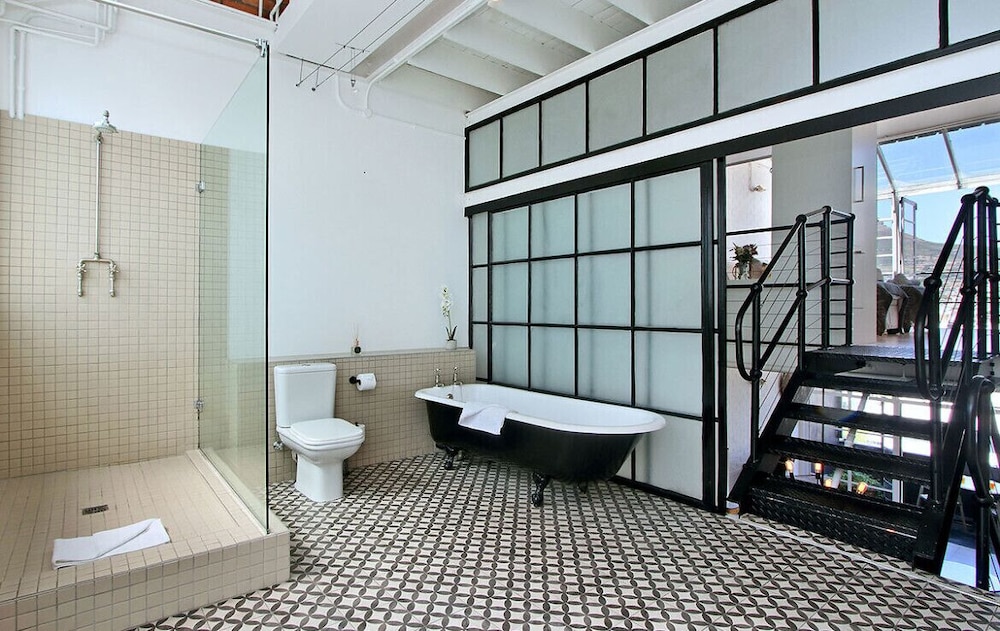 Manhattan Lofts 50/50