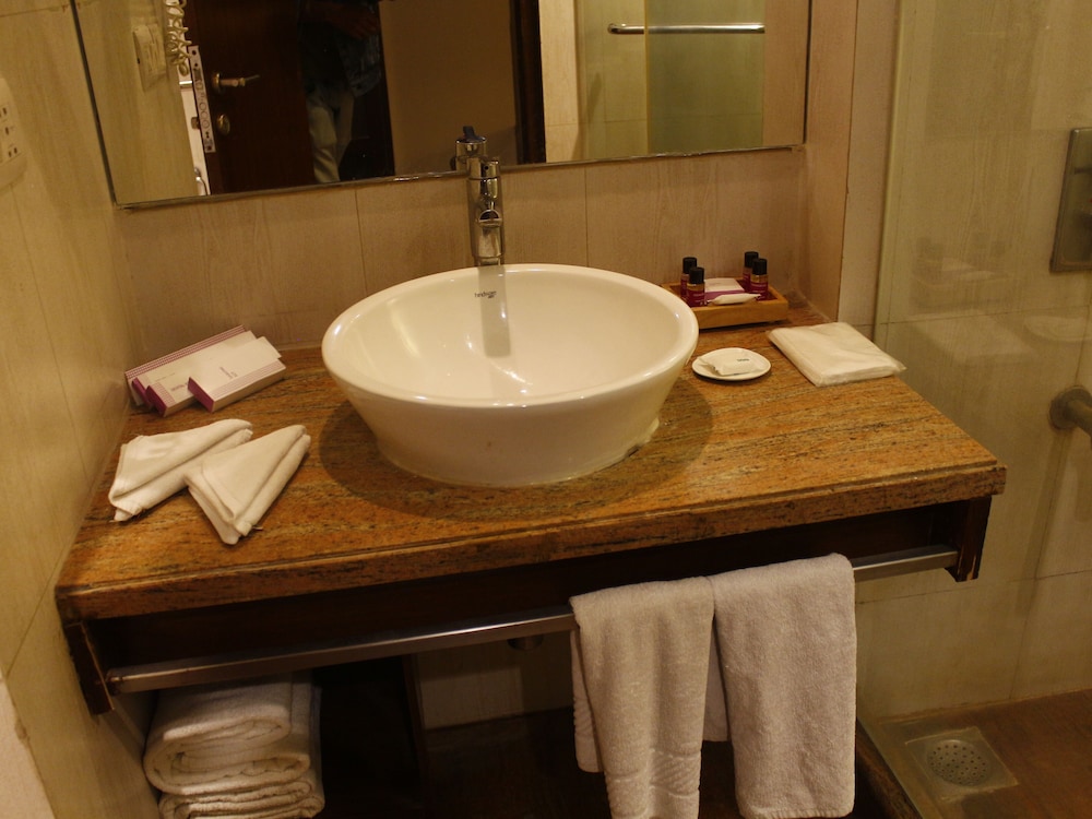 Royal Orchid Central Jaipur 56/58