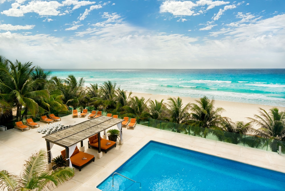 Flamingo Cancun All Inclusive 12/71