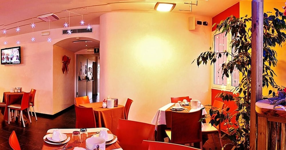 Hotel Savoia 37/62