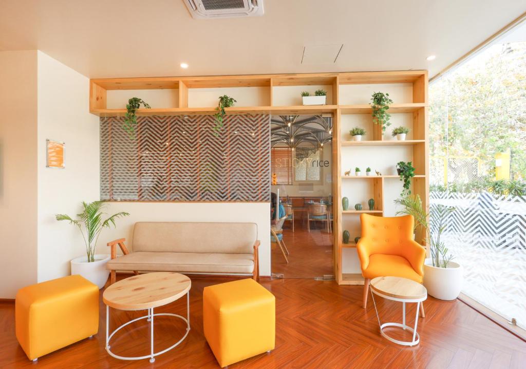 Bloom Hotel - Golf Course Road, Sector 43 30/42