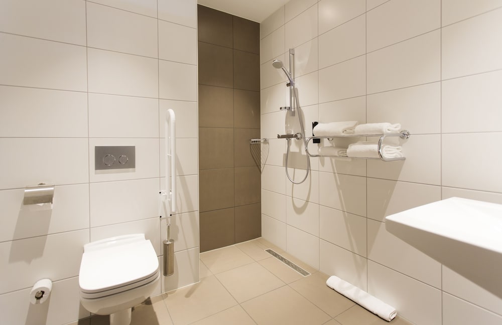 Corendon Amsterdam New-West, a Tribute Portfolio Hotel 68/69