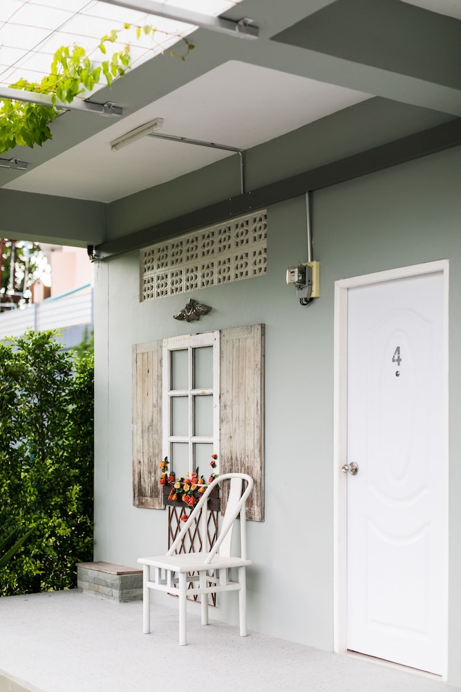 Phuket Nonnita Boutique Resort 6/69