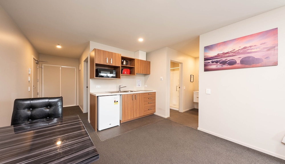 311 Motel Riccarton 12/71