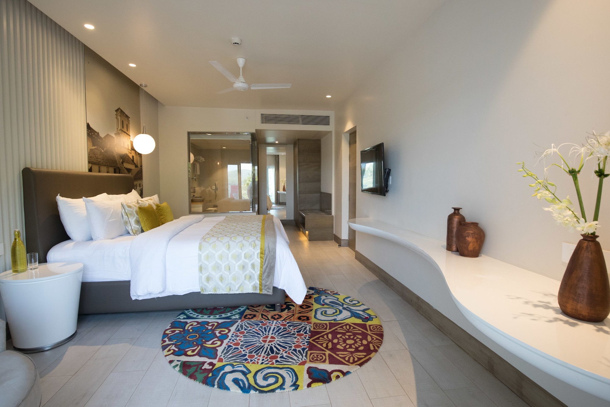 Suite, Double Bed, Corner