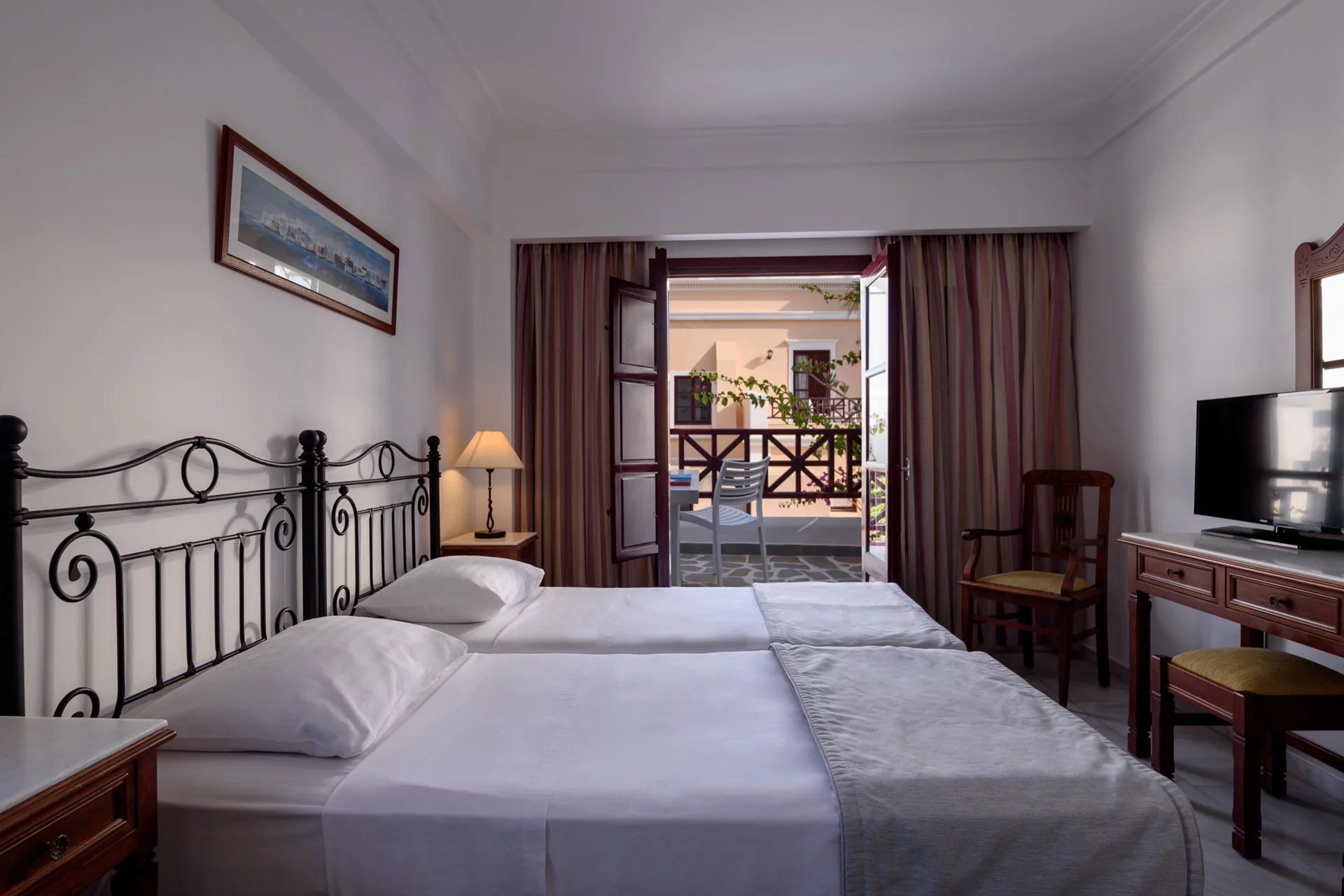 SUPERIOR, DOUBLE BED